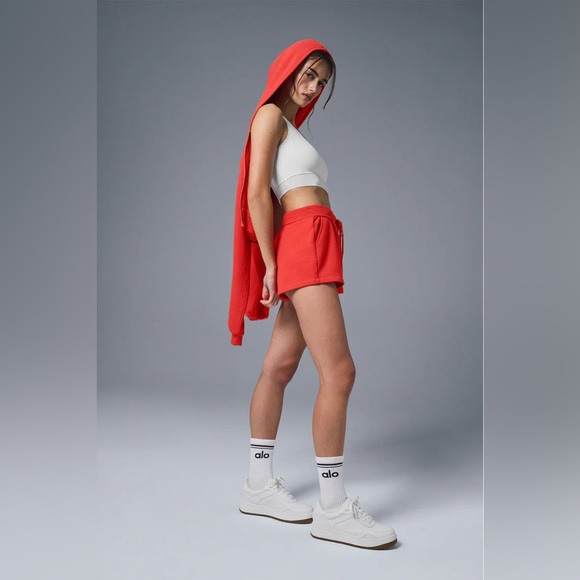 ALO YOGA | ✨NEW✨ Low Key Sweat Short in Red Hot Summer - Picture 3 of 8